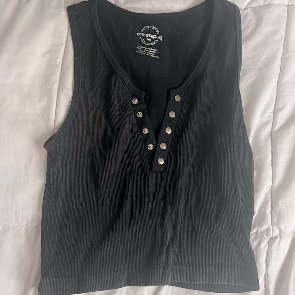 Black stretchy tank